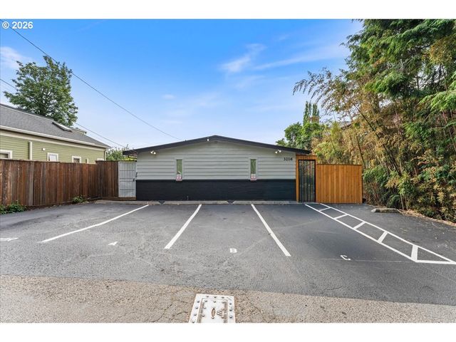3216 Sw 11TH Ave, Portland, OR 97239