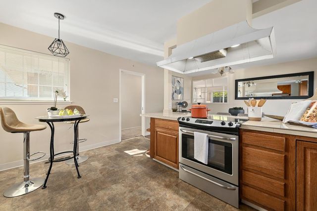 2257 Portsmouth Way, San Mateo, CA 94403