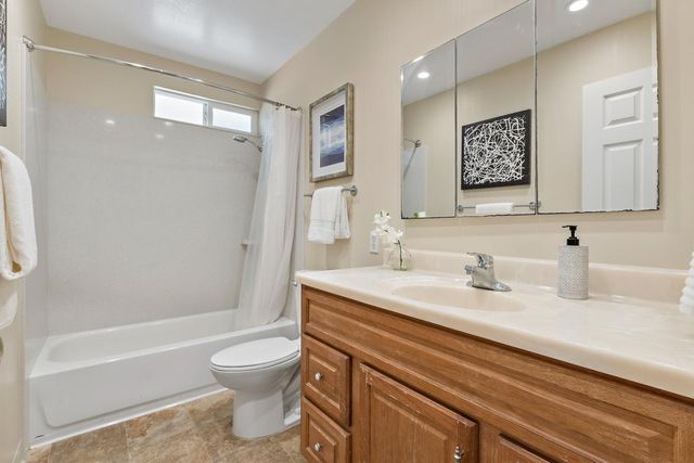 2257 Portsmouth Way, San Mateo, CA 94403