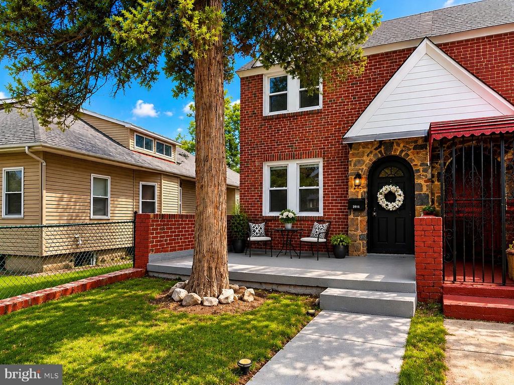 3916 WOODHAVEN AVE, Baltimore, MD 21216