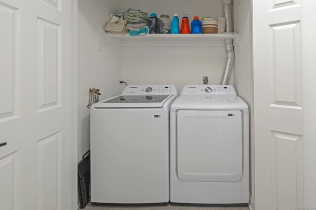 39 Lance Circle 39, Bridgeport, CT 06606