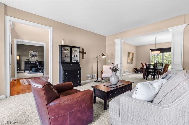 2886 Parnham Drive, Medina, OH 44256