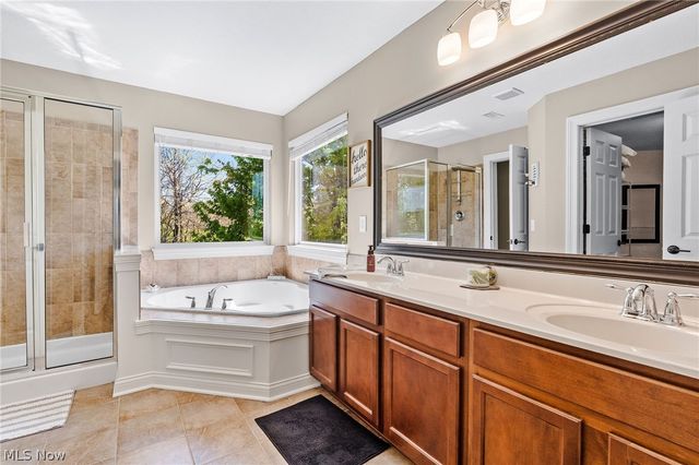 2886 Parnham Drive, Medina, OH 44256