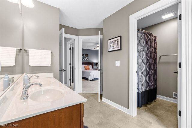 2886 Parnham Drive, Medina, OH 44256