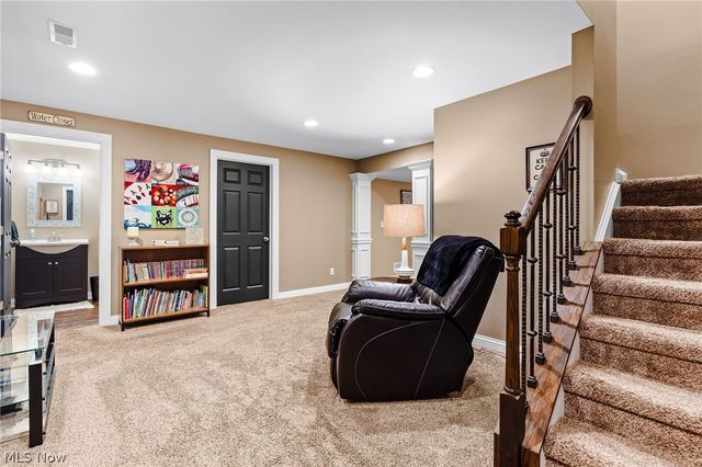 2886 Parnham Drive, Medina, OH 44256