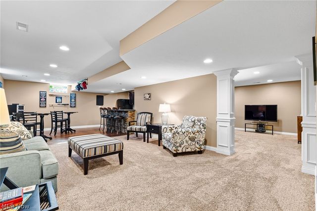2886 Parnham Drive, Medina, OH 44256
