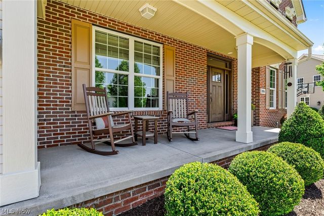2886 Parnham Drive, Medina, OH 44256
