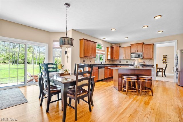 2886 Parnham Drive, Medina, OH 44256