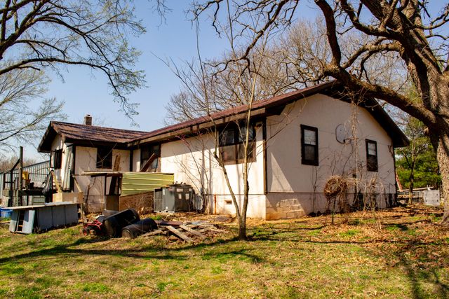 236 State Route Y, Arcola, MO 65603