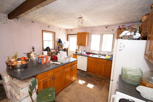 236 State Route Y, Arcola, MO 65603