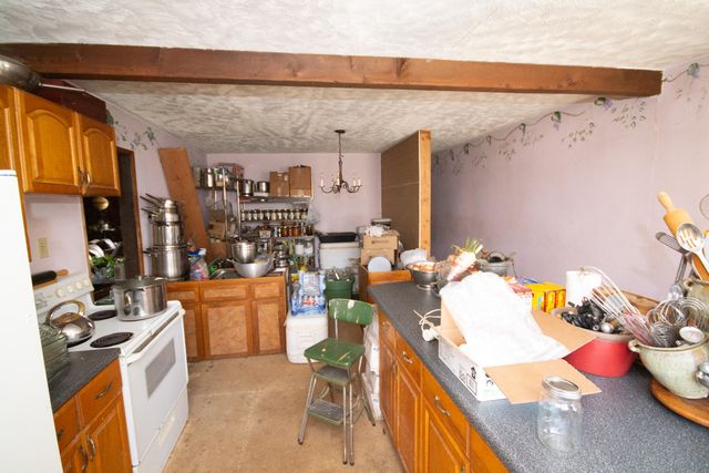 236 State Route Y, Arcola, MO 65603