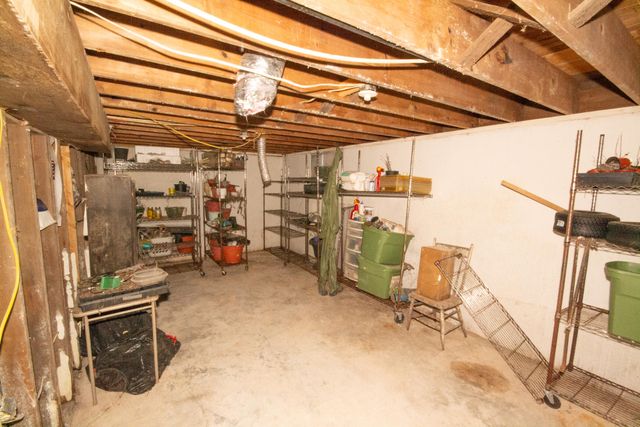 236 State Route Y, Arcola, MO 65603