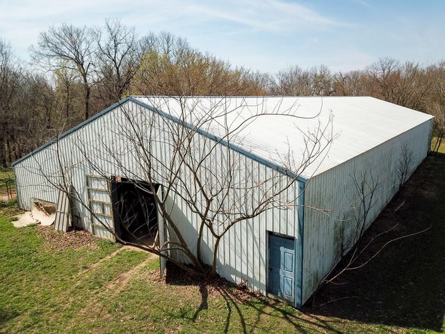 236 State Route Y, Arcola, MO 65603