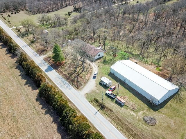 236 State Route Y, Arcola, MO 65603