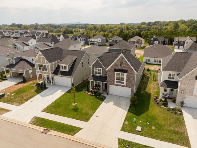 612 Whitetail Ct, Smyrna, TN 37167