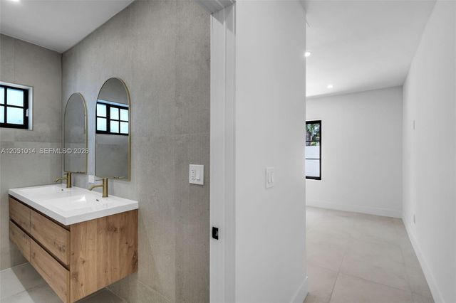1760 SW 16th Ter, Miami, FL 33145