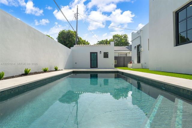 1760 SW 16th Ter, Miami, FL 33145