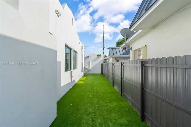 1760 SW 16th Ter, Miami, FL 33145