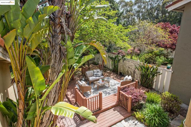 43 Turtle Creek St, Oakland, CA 94605