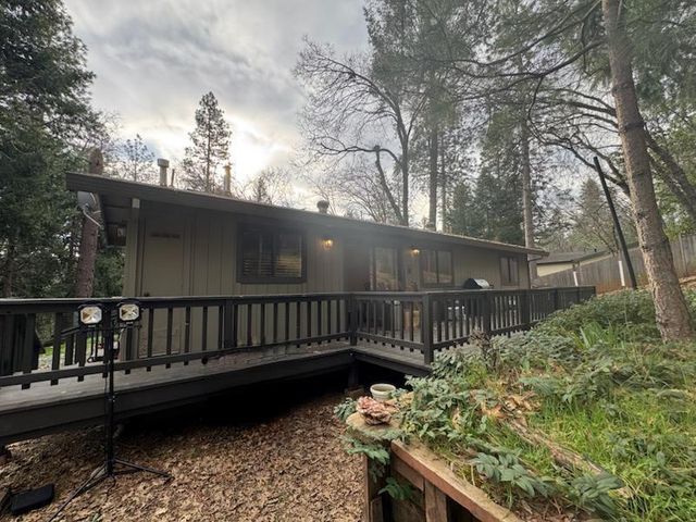 5772 Arrowhead Dr, Foresthill, CA 95631