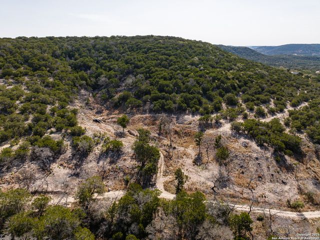 191 Scott Dr, Center Point, TX 78010