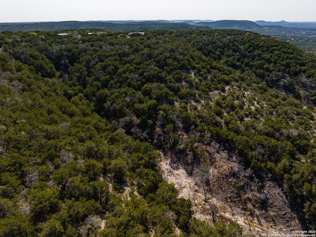 191 Scott Dr, Center Point, TX 78010