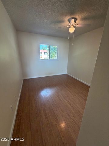 1657 W Hazelwood Street, Phoenix, AZ 85015