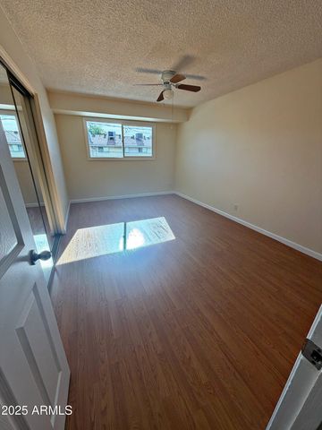 1657 W Hazelwood Street, Phoenix, AZ 85015