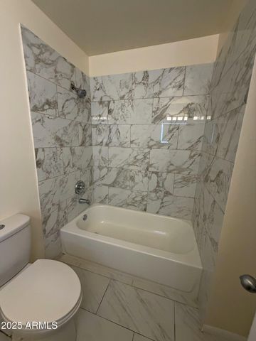 1657 W Hazelwood Street, Phoenix, AZ 85015