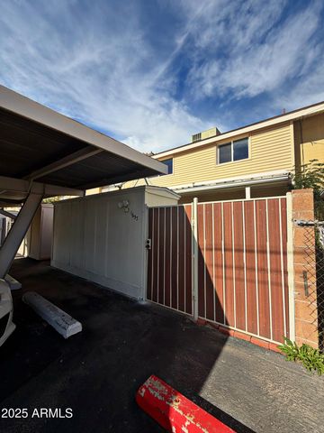 1657 W Hazelwood Street, Phoenix, AZ 85015