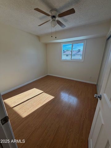 1657 W Hazelwood Street, Phoenix, AZ 85015