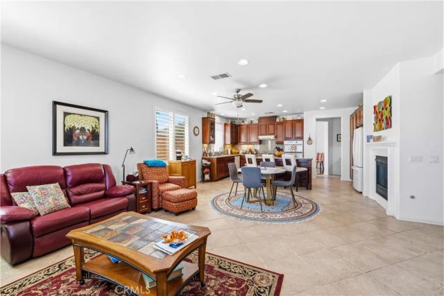 520 Olazabal, Hemet, CA 92545
