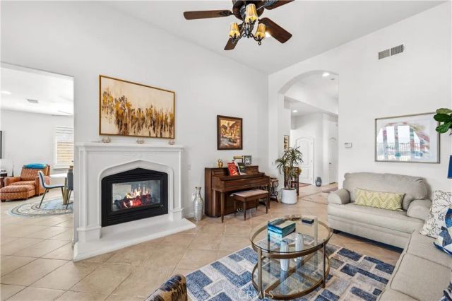 520 Olazabal, Hemet, CA 92545