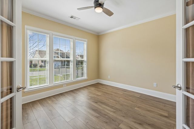 412 Schooner Ln, Mount Juliet, TN 37122