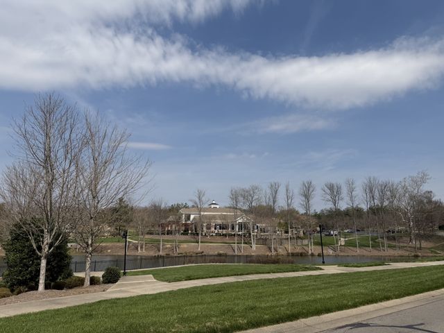 412 Schooner Ln, Mount Juliet, TN 37122