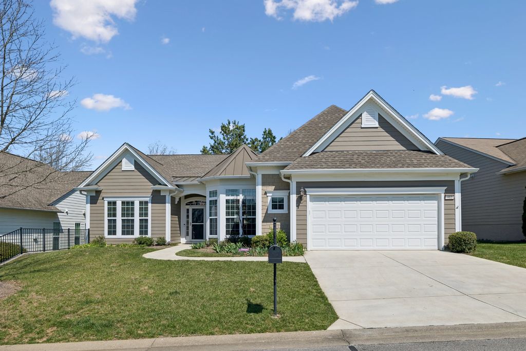 412 Schooner Ln, Mount Juliet, TN 37122