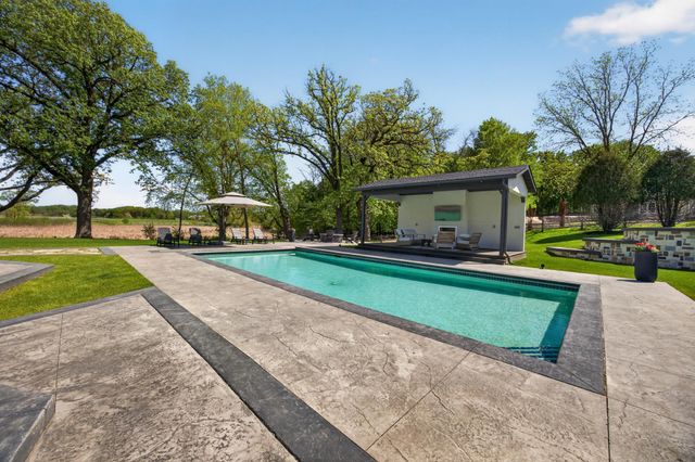 1000 Old Crystal Bay Road S, Orono, MN 55391