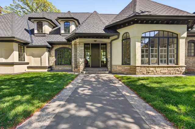 1000 Old Crystal Bay Road S, Orono, MN 55391