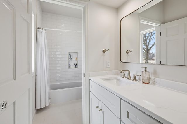 1000 Old Crystal Bay Road S, Orono, MN 55391