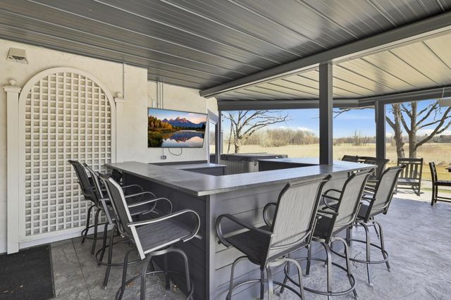 1000 Old Crystal Bay Road S, Orono, MN 55391