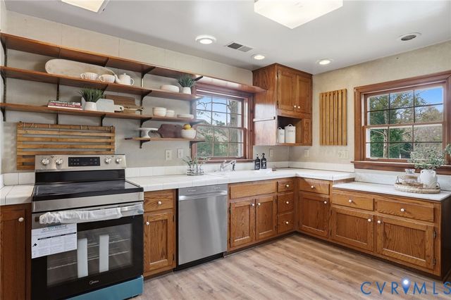 6900 Hopkins Rd, North Chesterfield, VA 23234