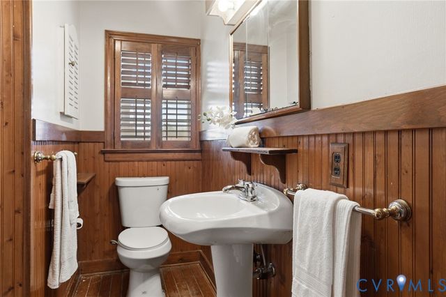 6900 Hopkins Rd, North Chesterfield, VA 23234