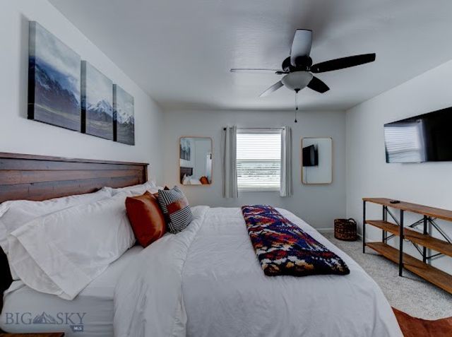 305 Lathrop Street W, Clyde Park, MT 59018