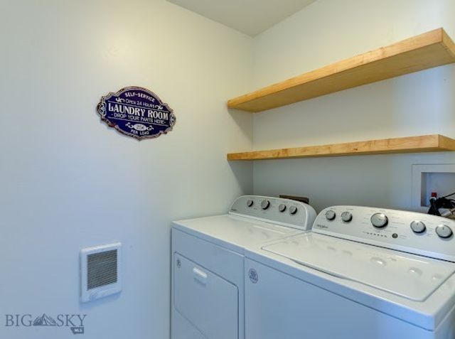 305 Lathrop Street W, Clyde Park, MT 59018