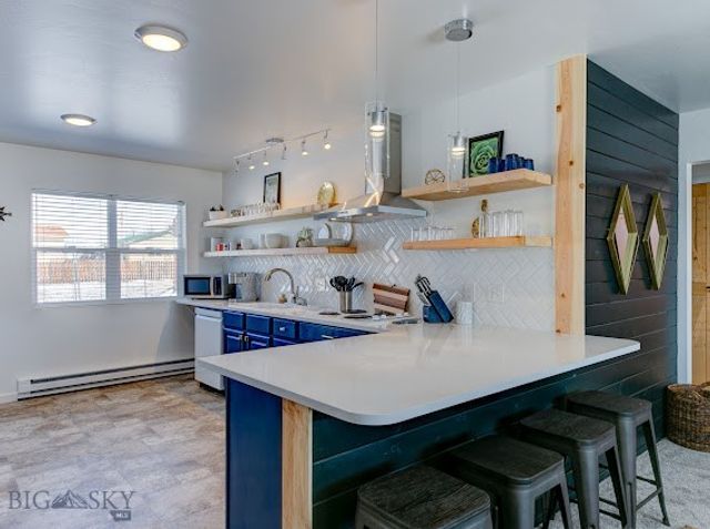 305 Lathrop Street W, Clyde Park, MT 59018