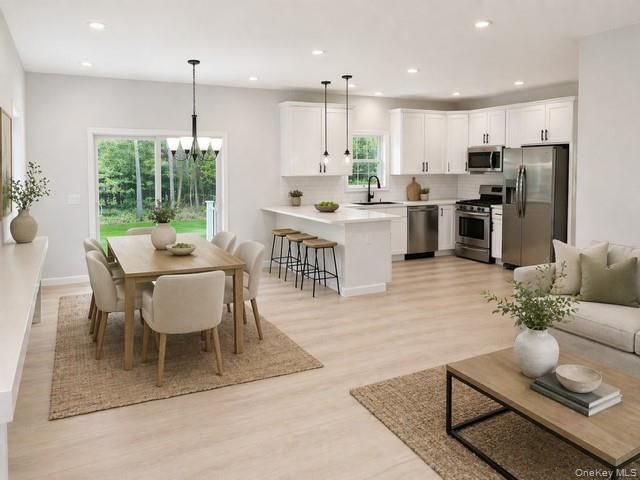321 Union Avenue, Riverhead, NY 11901