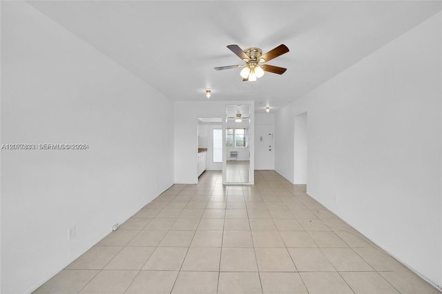 1050 E Sample Road 309, Pompano Beach, FL 33064
