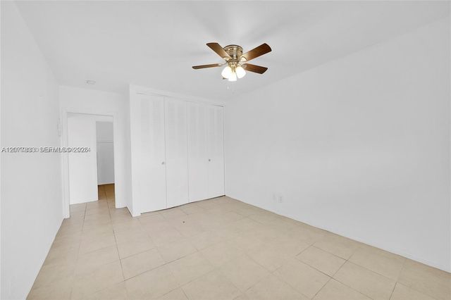 1050 E Sample Road 309, Pompano Beach, FL 33064