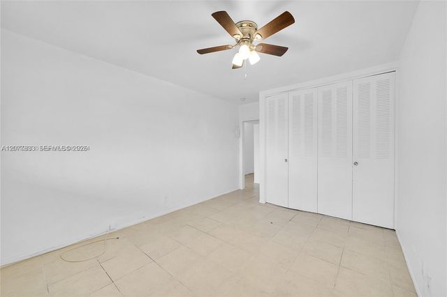 1050 E Sample Road 309, Pompano Beach, FL 33064