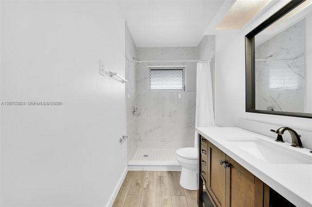 1050 E Sample Road 309, Pompano Beach, FL 33064